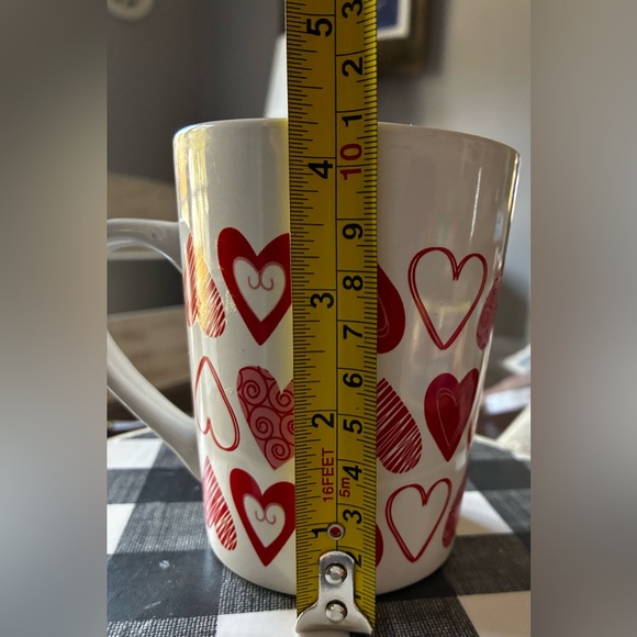 Heart Patterned Red and White Mug - Picture 5 of 6